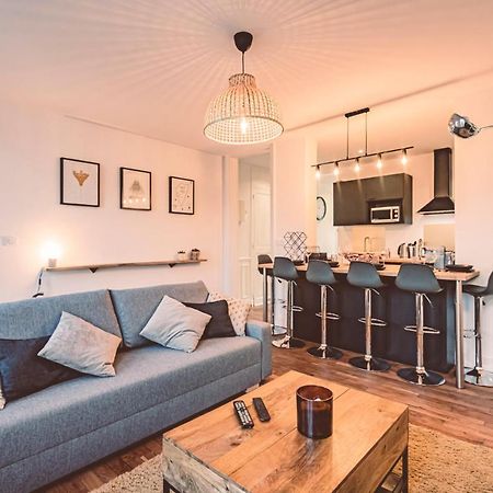 Charme De L'Ancien Pour Cet Appartement Entierement Renove Dans L'Hypercentre De Reims Zewnętrze zdjęcie