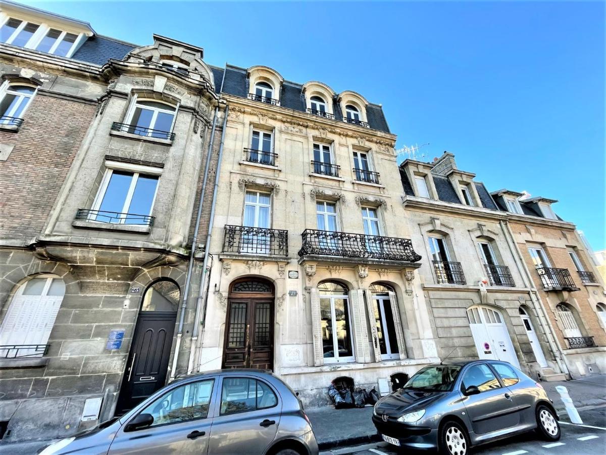 Charme De L'Ancien Pour Cet Appartement Entierement Renove Dans L'Hypercentre De Reims Zewnętrze zdjęcie