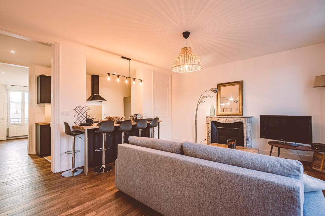 Charme De L'Ancien Pour Cet Appartement Entierement Renove Dans L'Hypercentre De Reims Zewnętrze zdjęcie