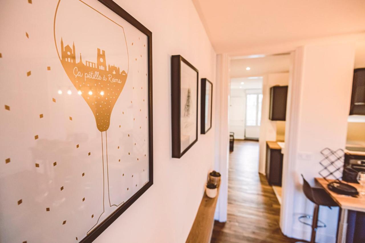 Charme De L'Ancien Pour Cet Appartement Entierement Renove Dans L'Hypercentre De Reims Zewnętrze zdjęcie